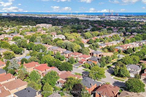 Photo 45 at 1398 Winterbourne Drive, CV Clearview, Oakville