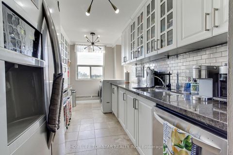 Photo 14 at 703 - 175 Hilda Ave Avenue, Newtonbrook West, Toronto