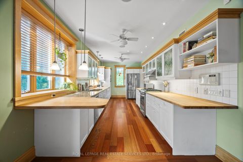 Photo 8 at 55 Sir Williams Lane, Rosethorn, Toronto