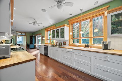 Photo 11 at 55 Sir Williams Lane, Rosethorn, Toronto