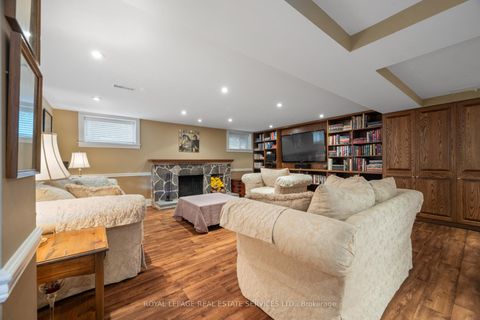 Photo 31 at 55 Sir Williams Lane, Rosethorn, Toronto