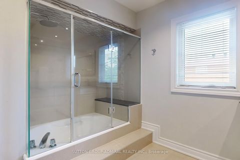 Photo 15 at 160 Marwood Place, Maple, Vaughan