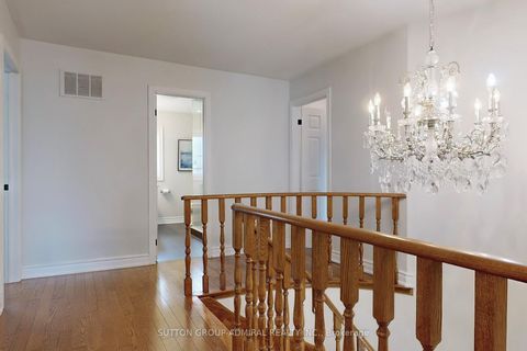 Photo 17 at 160 Marwood Place, Maple, Vaughan
