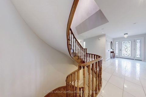 Photo 4 at 160 Marwood Place, Maple, Vaughan Photo 4 at 160 Marwood Place, Maple, Vaughan