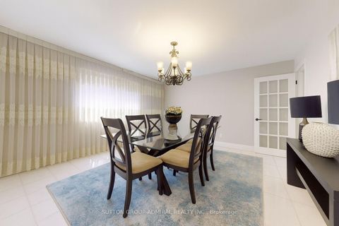 Photo 13 at 160 Marwood Place, Maple, Vaughan