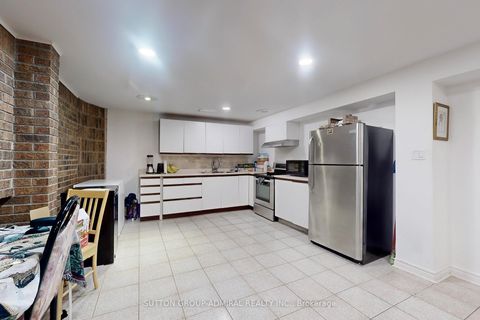 Photo 28 at 160 Marwood Place, Maple, Vaughan