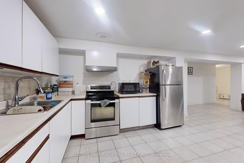 Photo 30 at 160 Marwood Place, Maple, Vaughan