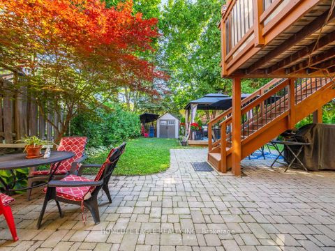Photo 26 at 30 Moffat Crescent, Aurora Heights, Aurora