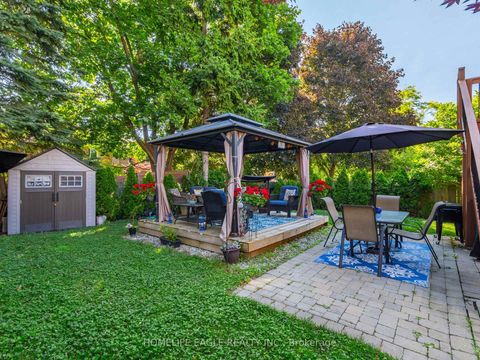 Photo 30 at 30 Moffat Crescent, Aurora Heights, Aurora