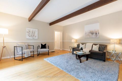 Photo 3 at 7 Willowood Court, Don Valley Village, Toronto