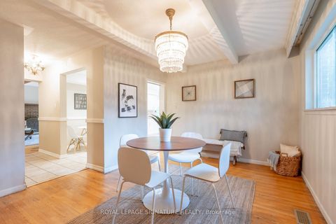 Photo 4 at 7 Willowood Court, Don Valley Village, Toronto