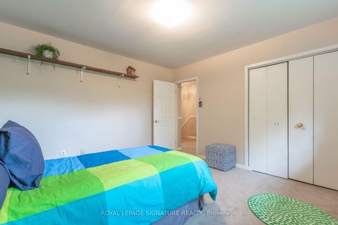 Photo 20 at 7 Willowood Court, Don Valley Village, Toronto