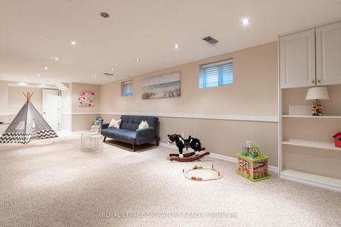 Photo 22 at 7 Willowood Court, Don Valley Village, Toronto