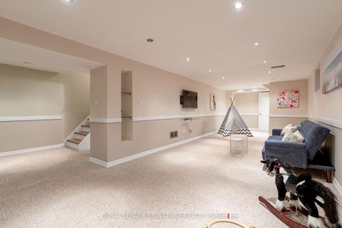 Photo 23 at 7 Willowood Court, Don Valley Village, Toronto