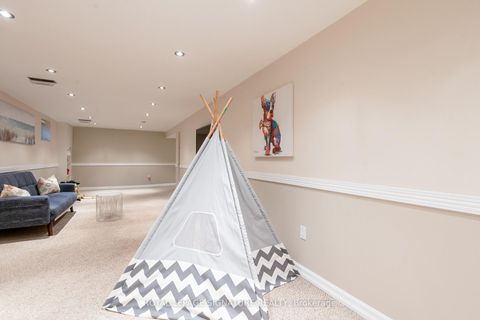 Photo 24 at 7 Willowood Court, Don Valley Village, Toronto