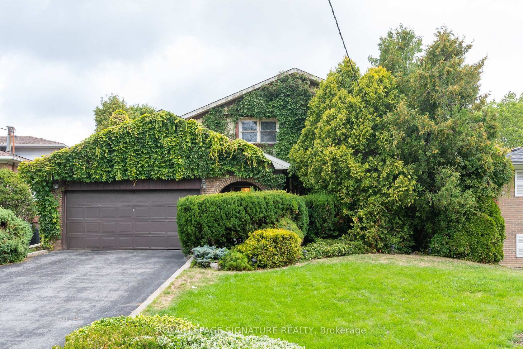 7 Willowood Court, Don Valley Village, Toronto 