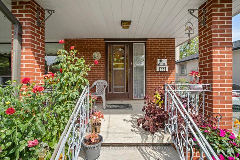 Photo 6 at 11 Calumet Crescent, Woburn, Toronto