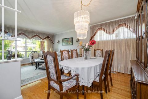 Photo 14 at 11 Calumet Crescent, Woburn, Toronto