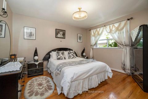 Photo 22 at 11 Calumet Crescent, Woburn, Toronto
