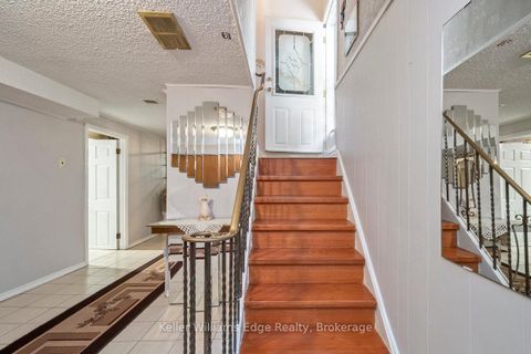 Photo 27 at 11 Calumet Crescent, Woburn, Toronto