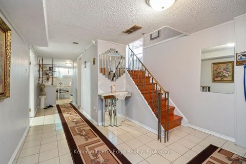 Photo 28 at 11 Calumet Crescent, Woburn, Toronto