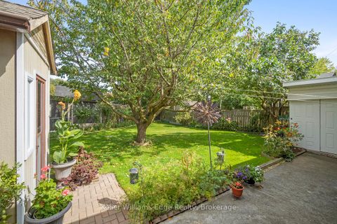 Photo 42 at 11 Calumet Crescent, Woburn, Toronto