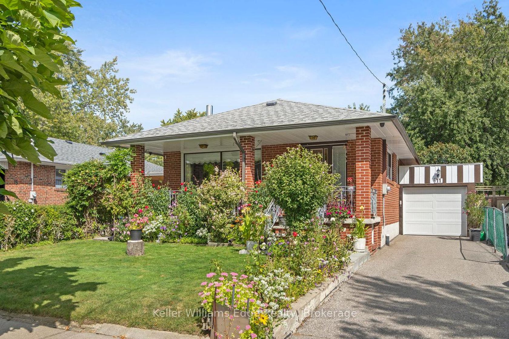 11 Calumet Crescent, Woburn, Toronto 