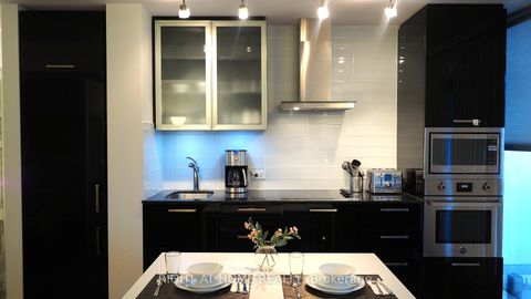 Photo 2 at 1905 - 12 York Street, Waterfront Communities C1, Toronto