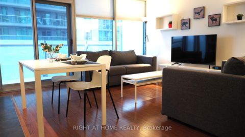 Photo 4 at 1905 - 12 York Street, Waterfront Communities C1, Toronto