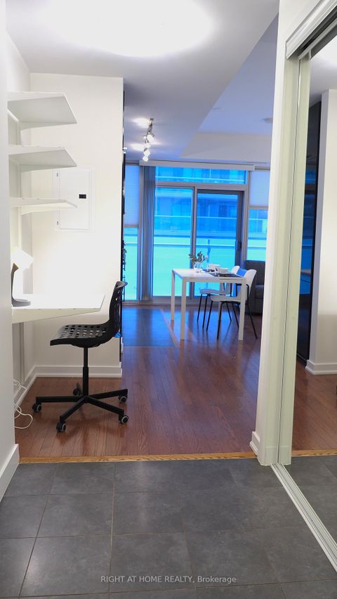 Photo 13 at 1905 - 12 York Street, Waterfront Communities C1, Toronto