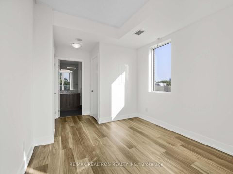 Photo 15 at 601 - 1638 Bloor Street W, High Park North, Toronto