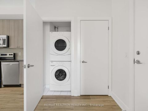 Photo 20 at 601 - 1638 Bloor Street W, High Park North, Toronto
