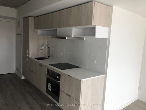 Photo 7 at 827 - 8 Hillsdale Avenue E, Mount Pleasant West, Toronto