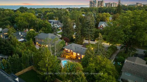 Photo 1 at 1605 Venetia Drive, SW Southwest, Oakville