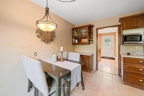 Photo 10 at 1605 Venetia Drive, SW Southwest, Oakville
