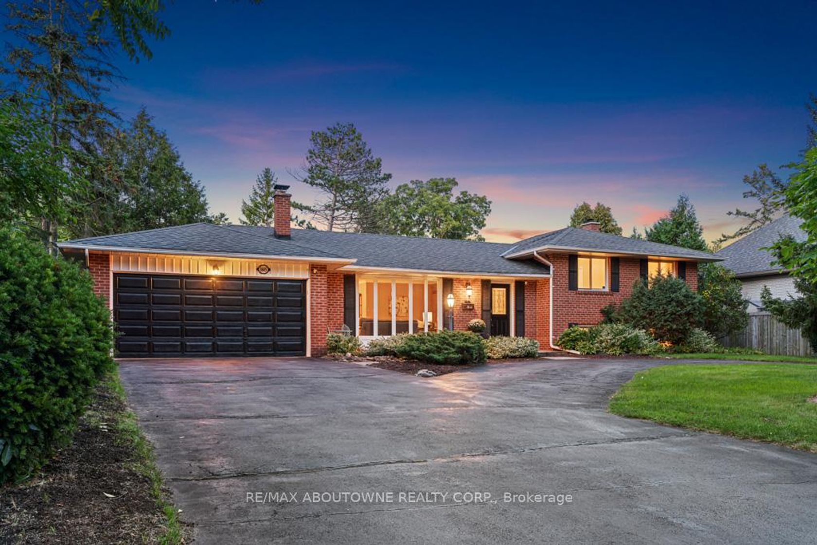 1605 Venetia Drive, SW Southwest, Oakville 