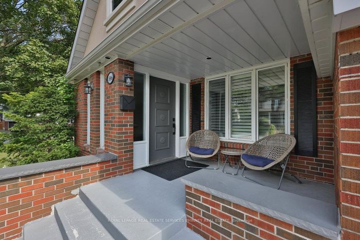Photo 2 at 886 Whitney Drive, Lakeview, Mississauga