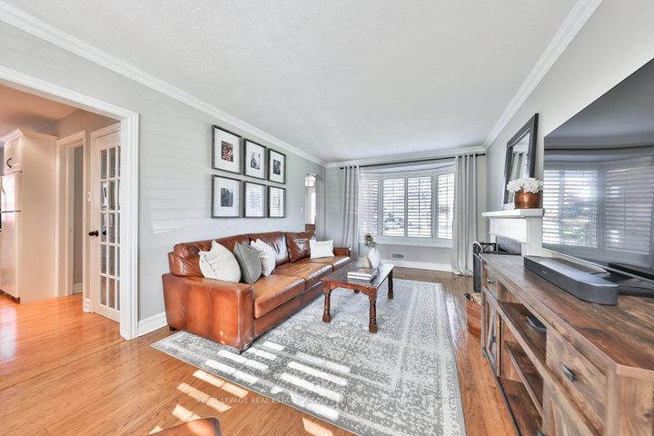 Photo 16 at 886 Whitney Drive, Lakeview, Mississauga