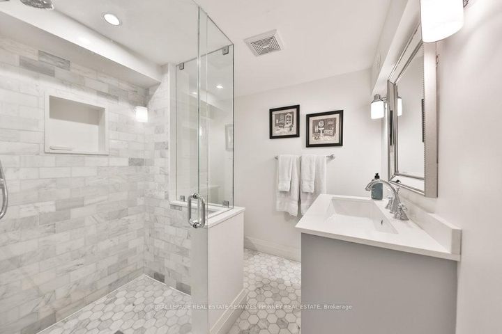 Photo 28 at 886 Whitney Drive, Lakeview, Mississauga