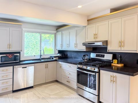 Photo 10 at 116 Sunset Beach Road, Oak Ridges Lake Wilcox, Richmond Hill