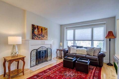 Photo 4 at 3 Kenrae Road, Leaside, Toronto