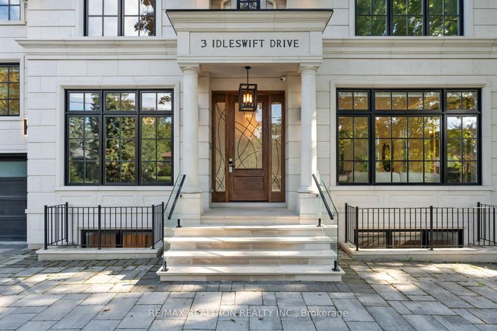 Photo 6 at 3 Idleswift Drive, Uplands, Vaughan