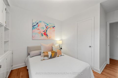 Photo 18 at 16 Ridgemoor Avenue, Cliffside, Toronto