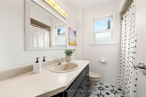 Photo 19 at 16 Ridgemoor Avenue, Cliffside, Toronto
