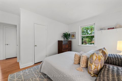 Photo 21 at 16 Ridgemoor Avenue, Cliffside, Toronto