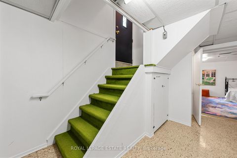 Photo 24 at 16 Ridgemoor Avenue, Cliffside, Toronto