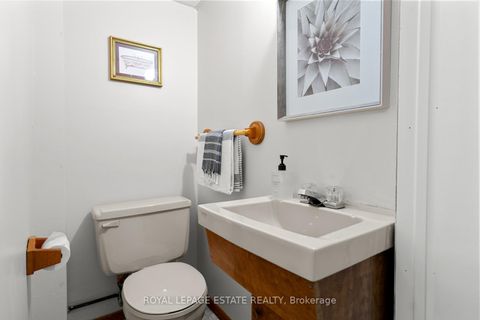 Photo 26 at 16 Ridgemoor Avenue, Cliffside, Toronto