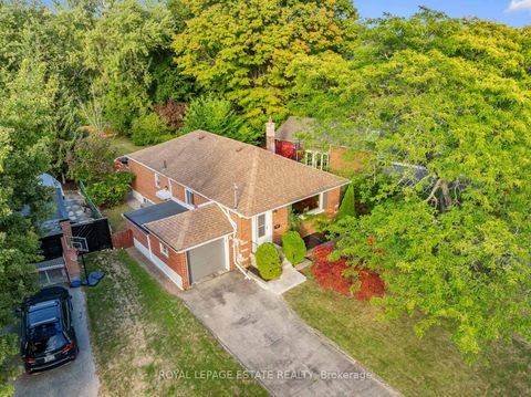 Photo 37 at 16 Ridgemoor Avenue, Cliffside, Toronto
