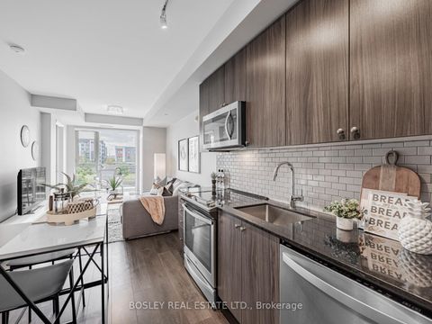 Photo 6 at 201 - 150 Sabina Drive, GO Glenorchy, Oakville