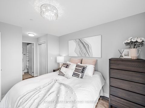 Photo 19 at 201 - 150 Sabina Drive, GO Glenorchy, Oakville